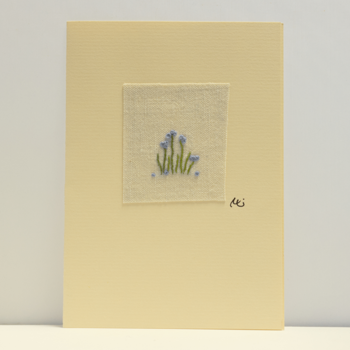 Grußkarte „Blumen“ – handgestickt