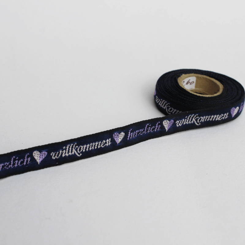 Herzlich Willkommen-Schmuckband blau-lila