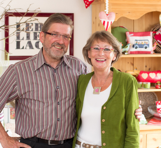 Marion und Klaus von der MWi Stickgalerie